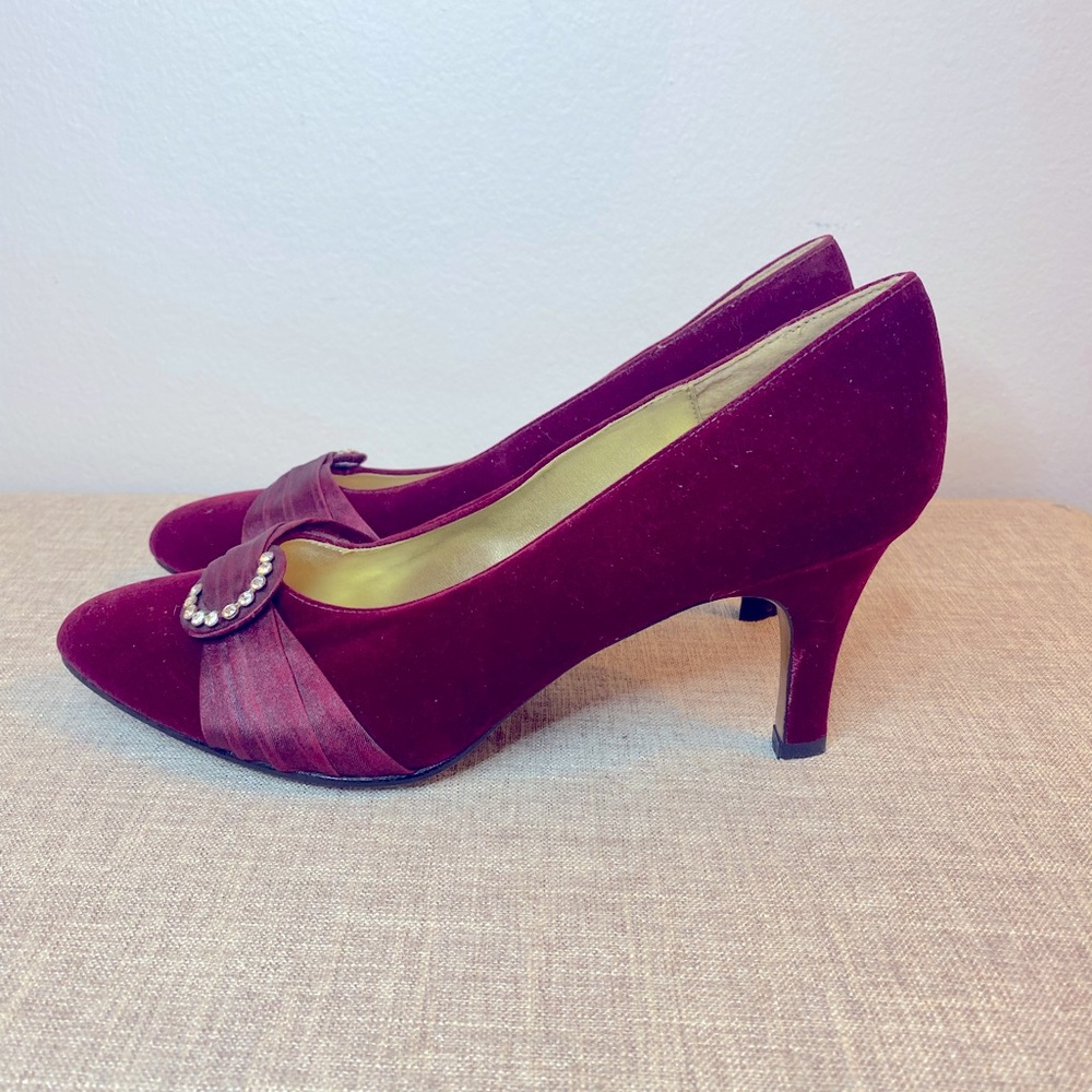 Premiere Collection Burgundy Crushed Velvet Heels